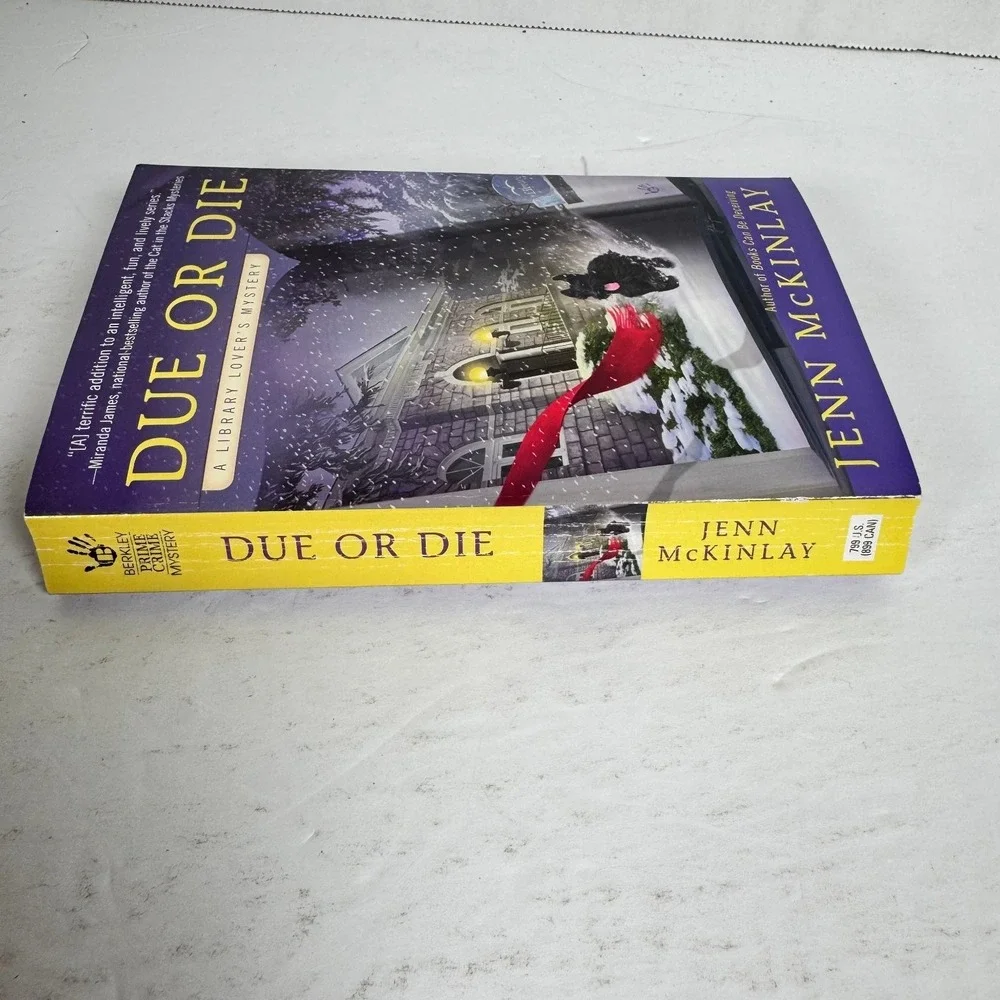Due or Die Jenn McKinlay 2012‎ First Printing Library Lover's Mystery Berkley